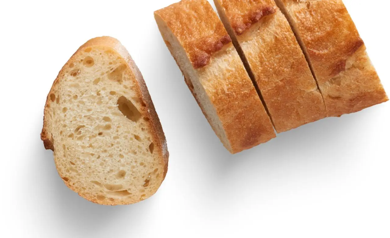 Non mangiare pane bianco e patate prima di dormire: ecco perché